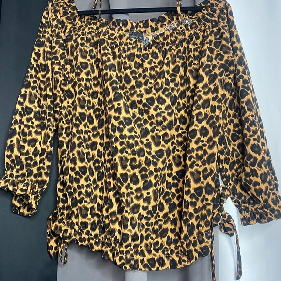 Zenobia – Leopard Print Strap/Off Shoulder Blouse – Plus size 3x – Woman - Picture 2 of 11